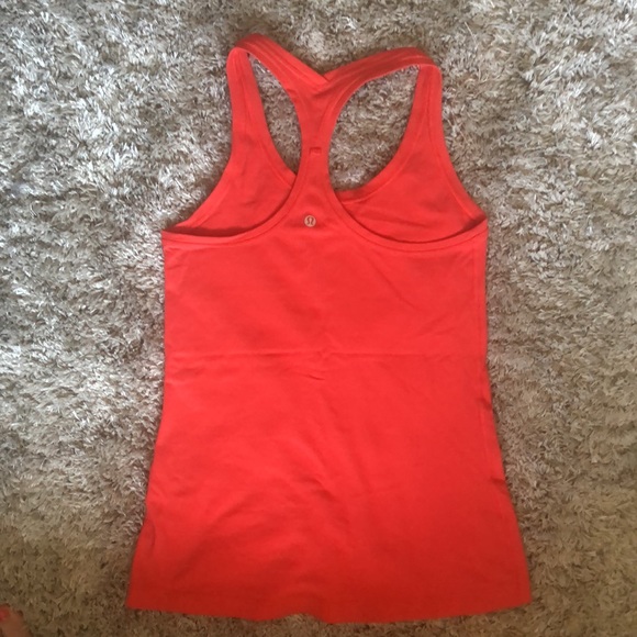 Lululemon tank size 6 - Picture 2 of 2